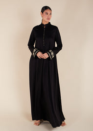 Aari Abaya