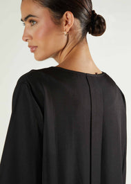 Box Pleat Abaya Black