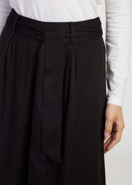 Mid Flare Trousers Black